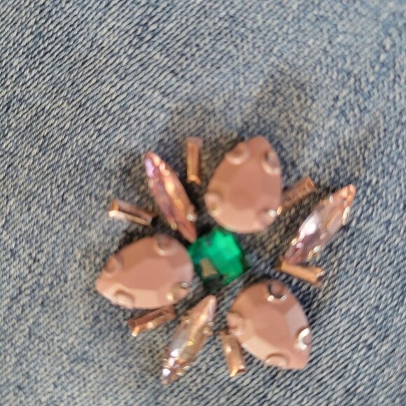 Chicos So Slimming Girlfriend Slim Leg Ankle Jeans With Embellished Floral Accen - Picture 4 of 5